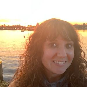 Meet your Posher, Vicky